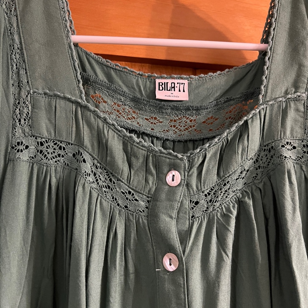 Bila77 Green Buttoned Ruffled Mini Sundress - Picture 2 of 4